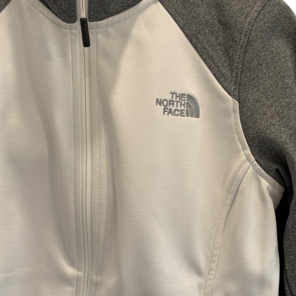 The North Face Women's Jacket WindWall Full Zip Size Small Petite White & Grey - Picture 3 of 8